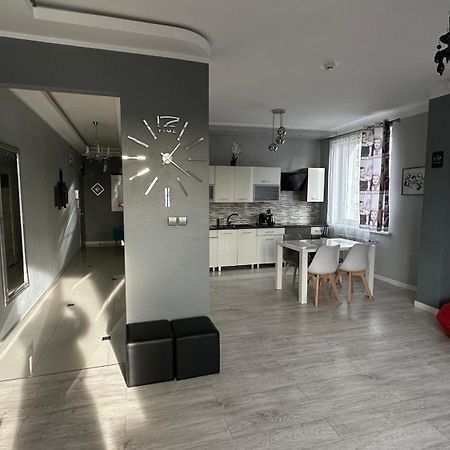 Apartamenty Sofija Deluxe Centrum Zielona Góra Exteriör bild
