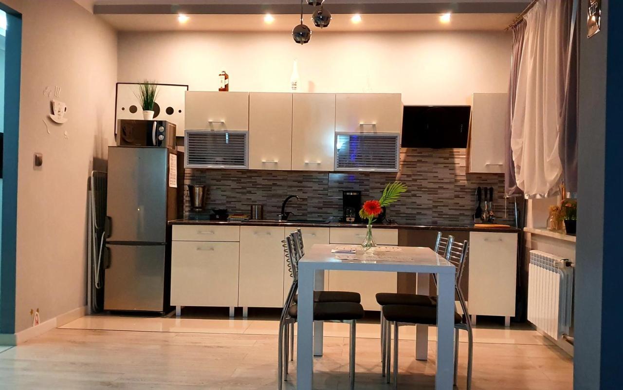 Apartamenty Sofija Deluxe Centrum Zielona Góra Exteriör bild