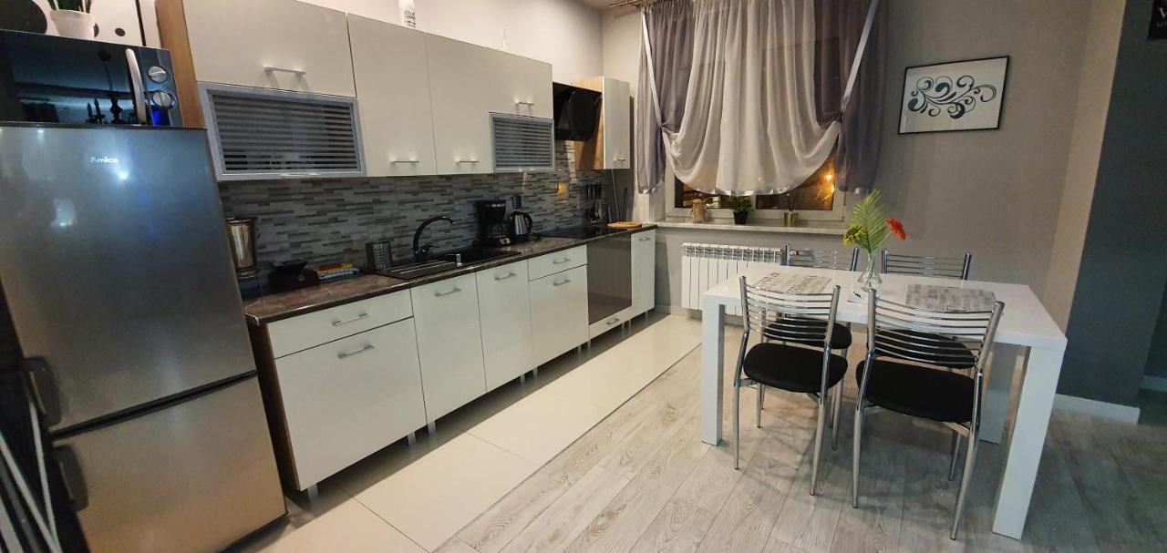 Apartamenty Sofija Deluxe Centrum Zielona Góra Exteriör bild