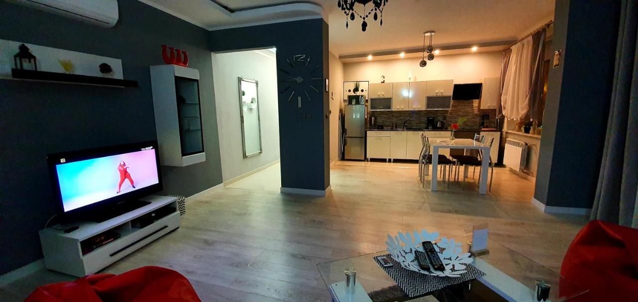 Apartamenty Sofija Deluxe Centrum Zielona Góra Exteriör bild