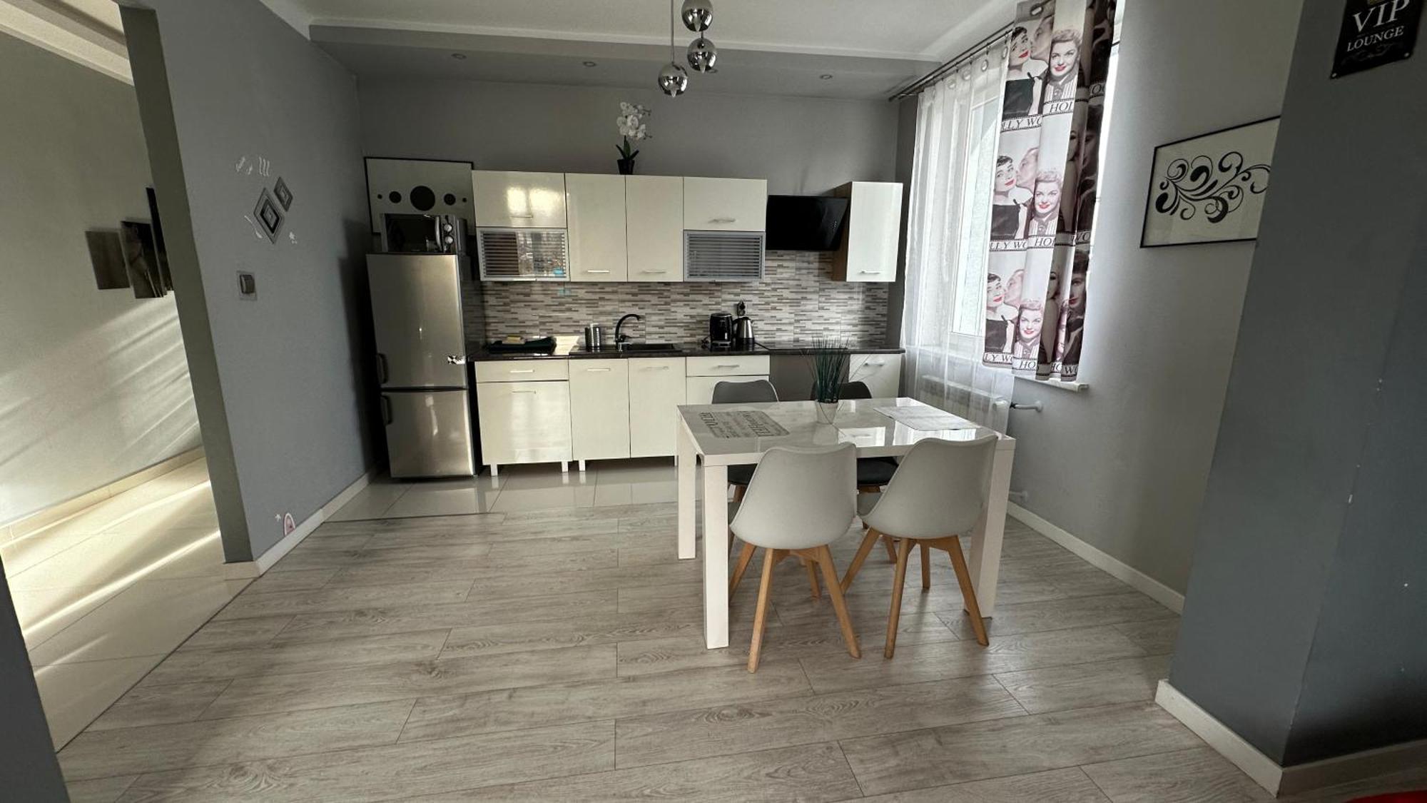 Apartamenty Sofija Deluxe Centrum Zielona Góra Exteriör bild