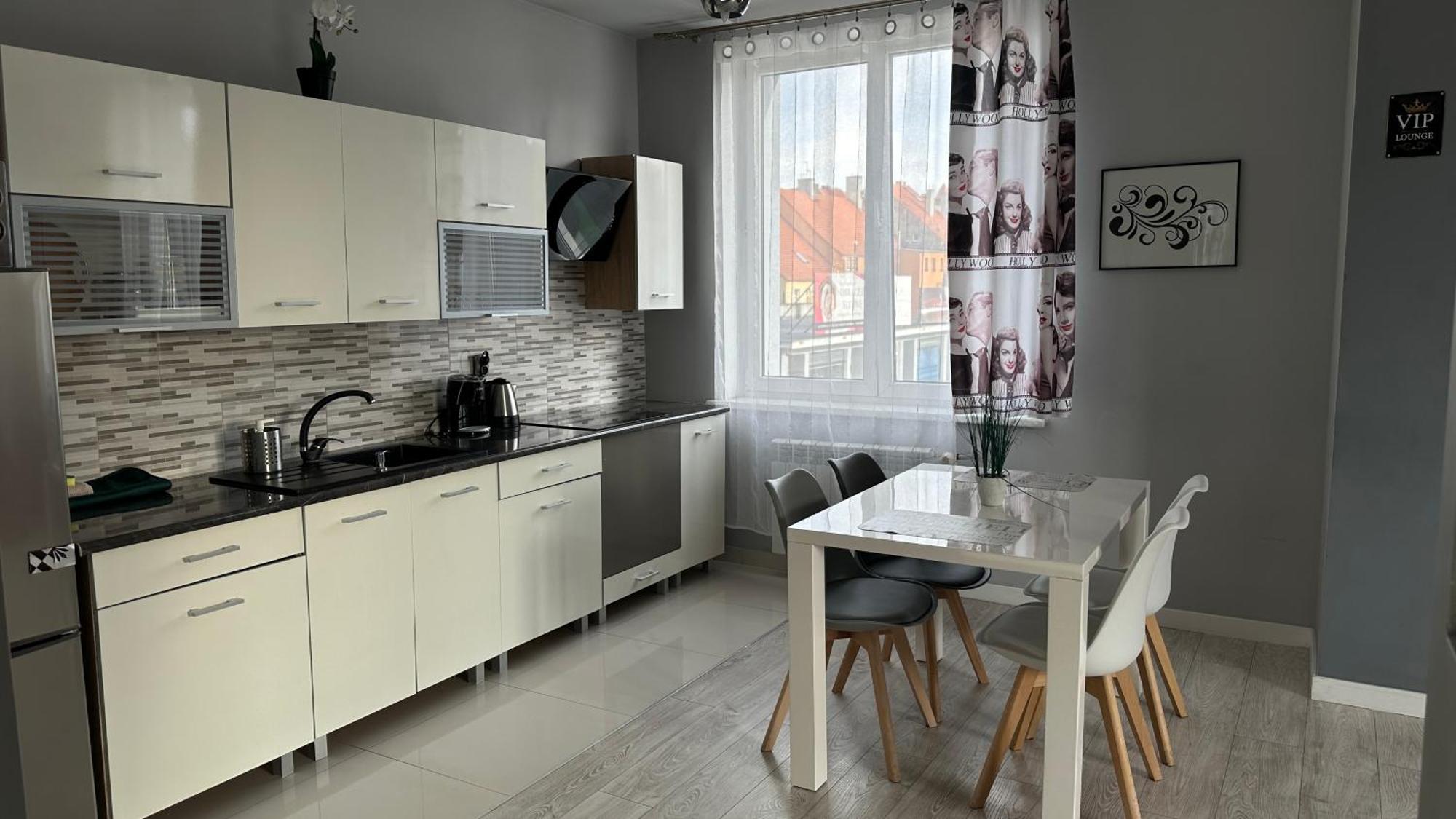 Apartamenty Sofija Deluxe Centrum Zielona Góra Exteriör bild