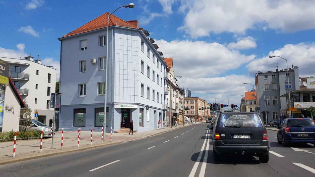 Apartamenty Sofija Deluxe Centrum Zielona Góra Exteriör bild